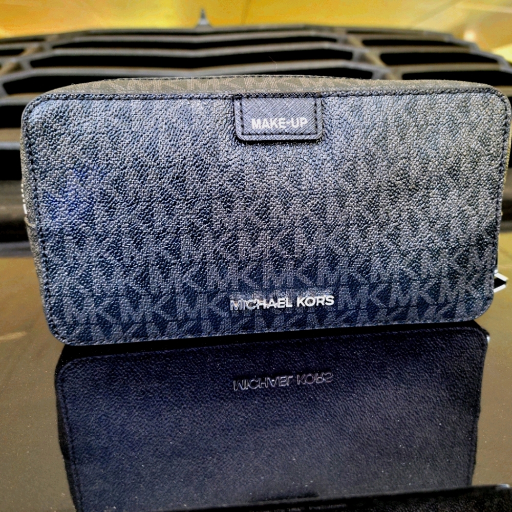 Michael Kors Jet Set Large Double Zip Cosmetic Bag